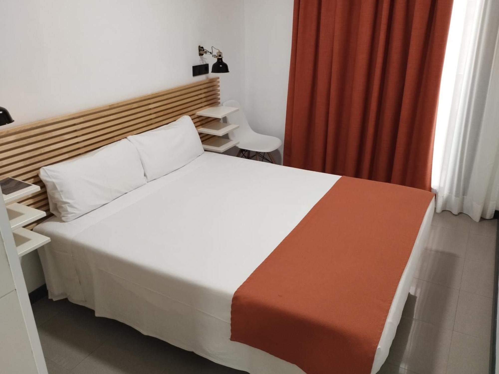 Hostal La Terrassa Barcelona Rum bild