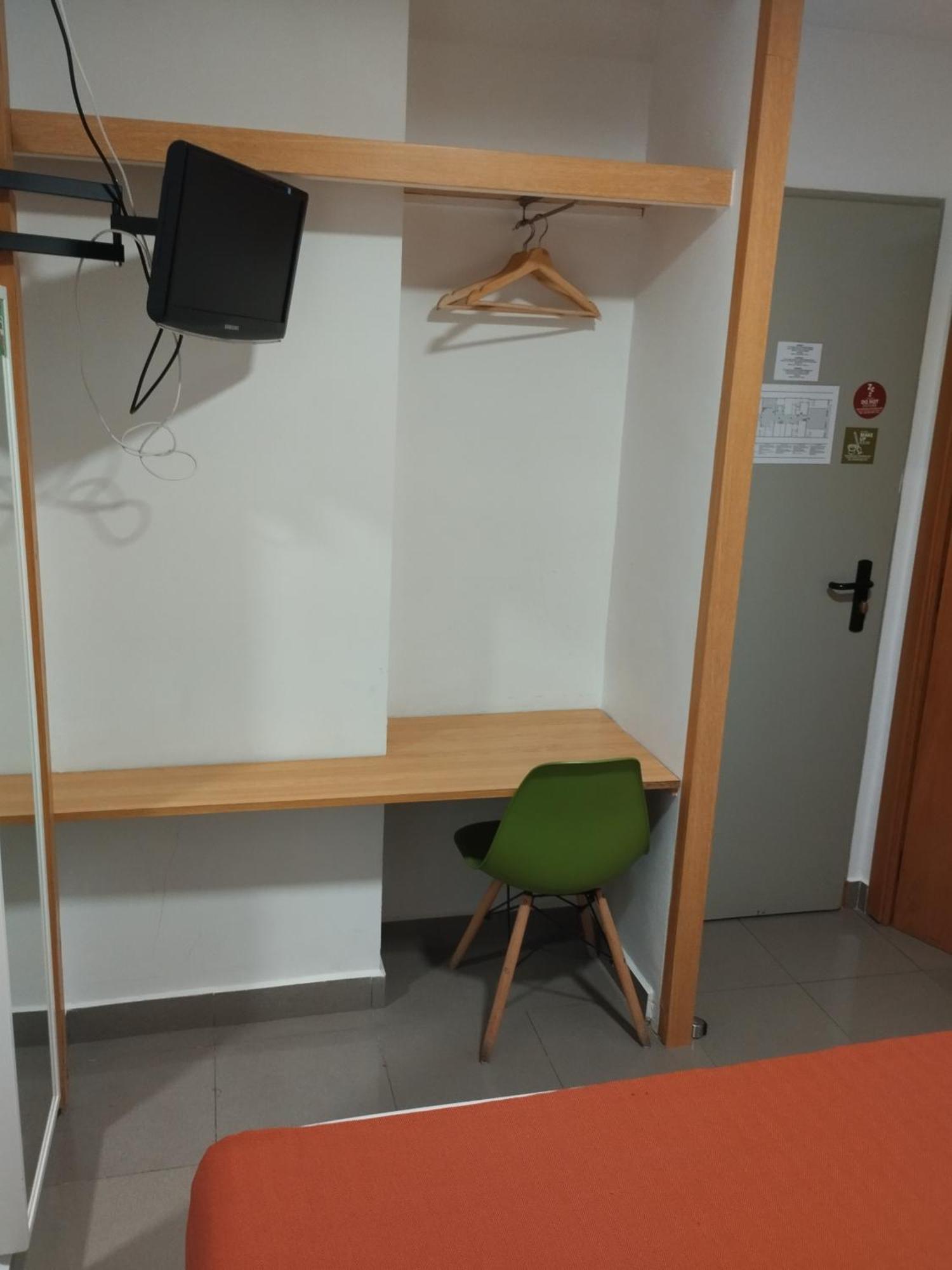 Hostal La Terrassa Barcelona Rum bild